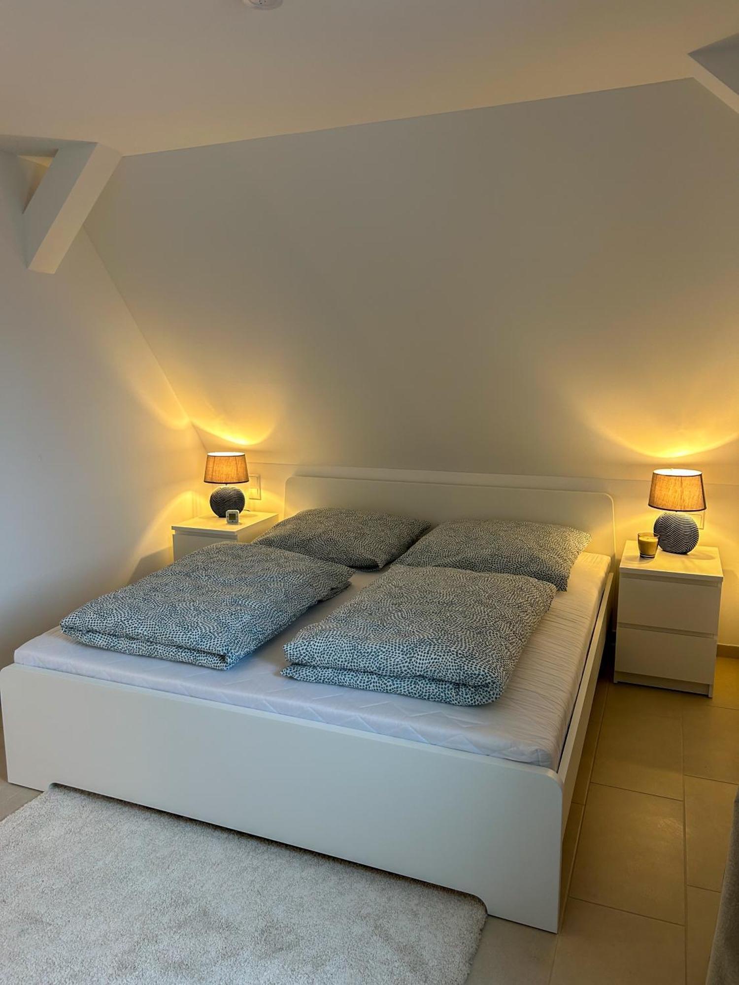 Ferienwohnung As5 Two Bamberg - Zentrale Lage Mit Parkplatz Hallstadt Buitenkant foto