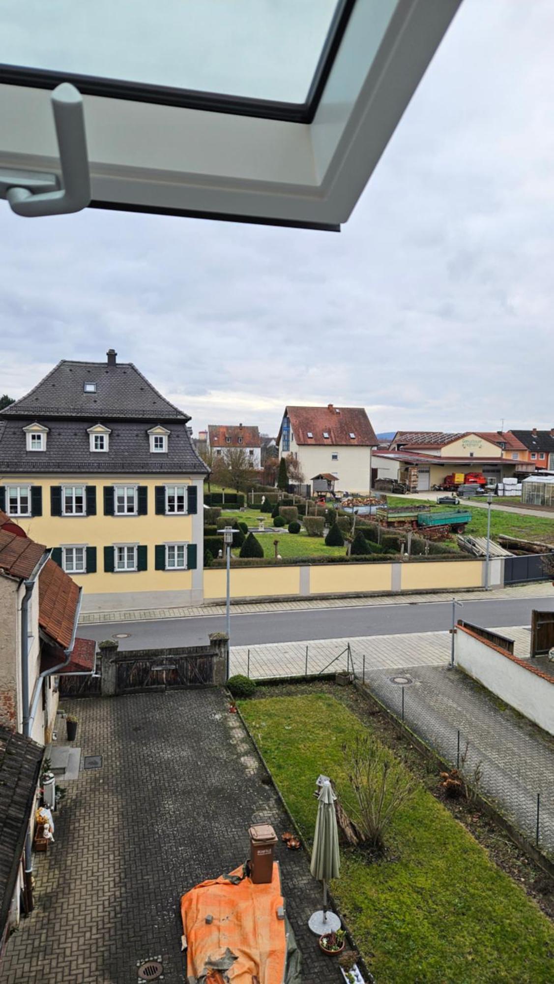 Ferienwohnung As5 Two Bamberg - Zentrale Lage Mit Parkplatz Hallstadt Buitenkant foto